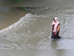 भारी बारिश से MP के कई जिलों में बाढ़, 100 से ज्यादा लोगों को बचाया; IMD ने वर्षा को लेकर जारी किया ताजा अपडेट