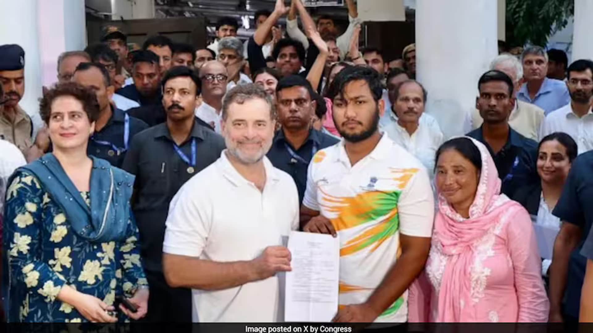 FIR Filed In Pellet Gun Case After Rahul Gandhi's Sit-In At Police Station
