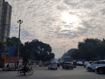 MP में कम बरस रहे बदरा, 50 जिलों में अधूरा है बारिश का कोटा; जानिए आज कहां होगी वर्षा