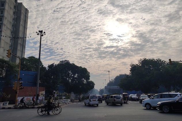 MP में कम बरस रहे बदरा, 50 जिलों में अधूरा है बारिश का कोटा; जानिए आज कहां होगी वर्षा