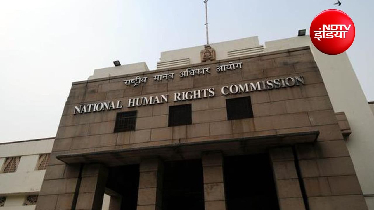गढ़चिरोली छात्रावास में सांप के काटने से 3 छात्राओं की मौत, NHRC ने महाराष्ट्र सरकार से मांगी रिपोर्ट