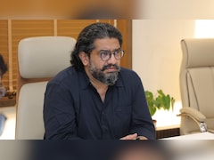 चाकणच्या खड्ड्यांचा विषय संपणार? तळेगाव-शिक्रापूर मार्गावर युद्धपातळीवर काम; मंत्री भोसले ॲक्शन मोडमध्ये