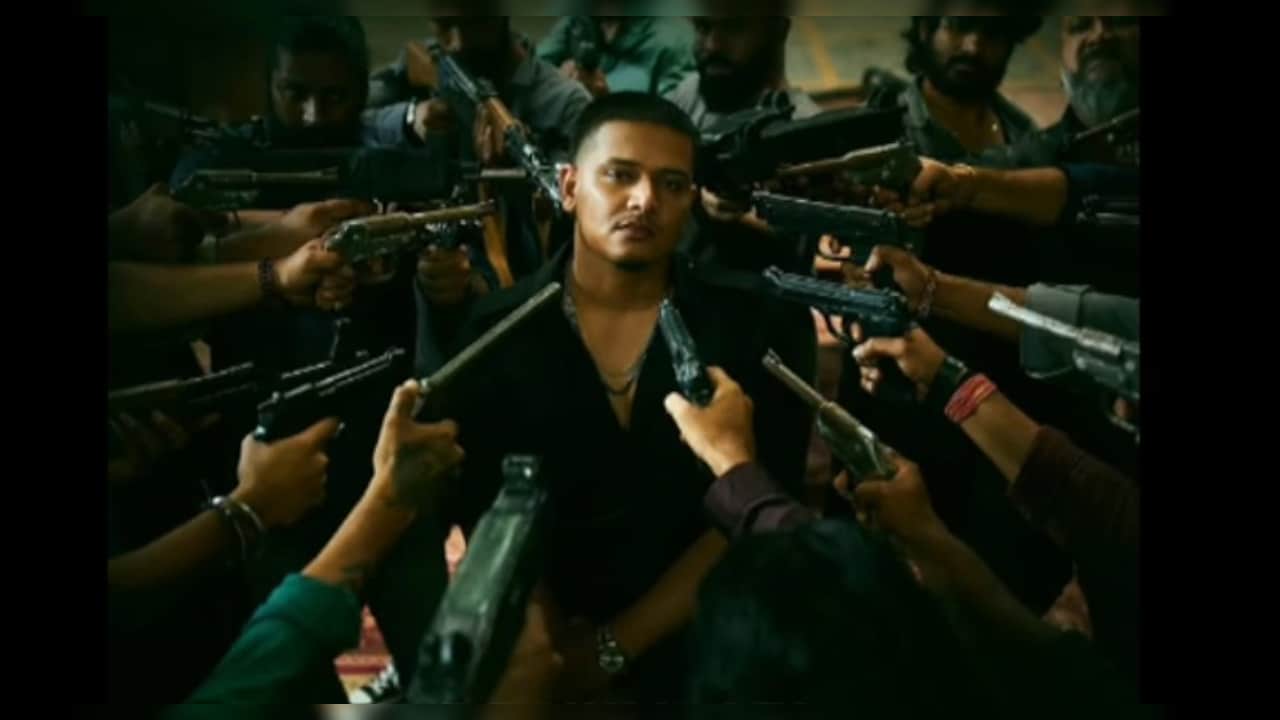 'मिर्जापुर: द मूवी' का डेब्यू ट्रैक'दो नंबरी' रिलीज, धांडा न्योलीवाला की रॉ एनर्जी से भरपूर है सॉन्ग 