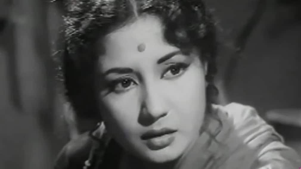 The Last Goodbye Of 'The Tragedy Queen': Meena Kumari's Final Shoot Was More Heartbreaking Than Her Last Film