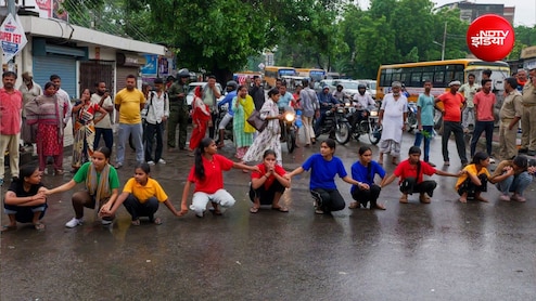 जेन जेड के बाद अब सड़क पर ताकत दिखा रहा है जेन अल्फा, देश भर में क्यों हो रहे हैं प्रदर्शन