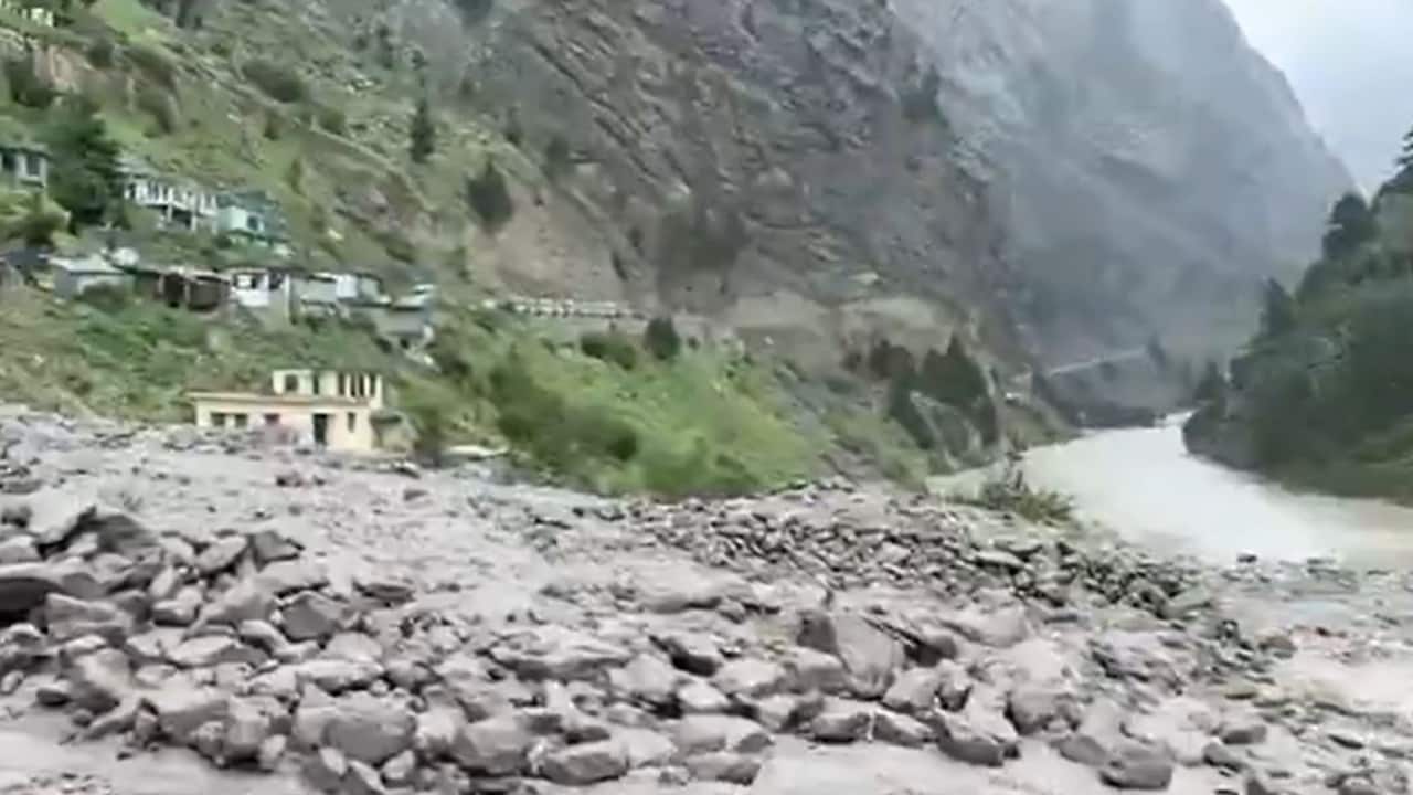 चारों तरफ तबाही के निशान, तमक नाले से चमोली में मची बर्बादी, मौके पर NDRF की टीम