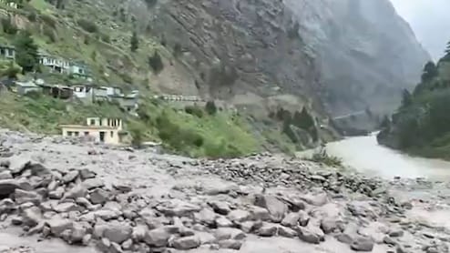 चारों तरफ तबाही के निशान, तमक नाले से चमोली में मची बर्बादी, मौके पर NDRF की टीम