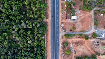 Maharashtra Bans Dhabas, Eateries Within Highway RoW; Orders Removal Of Illegal Structures