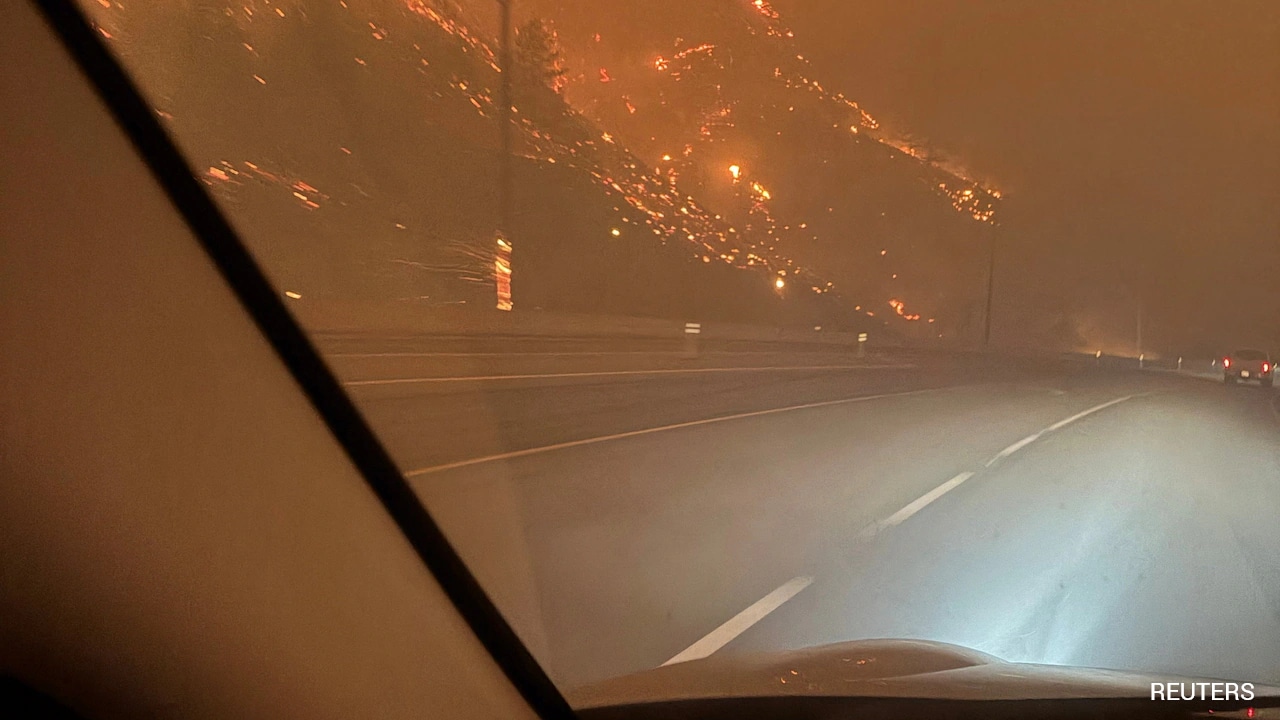 British Columbia Declares Emergency as Wildfire Displaces 20,000