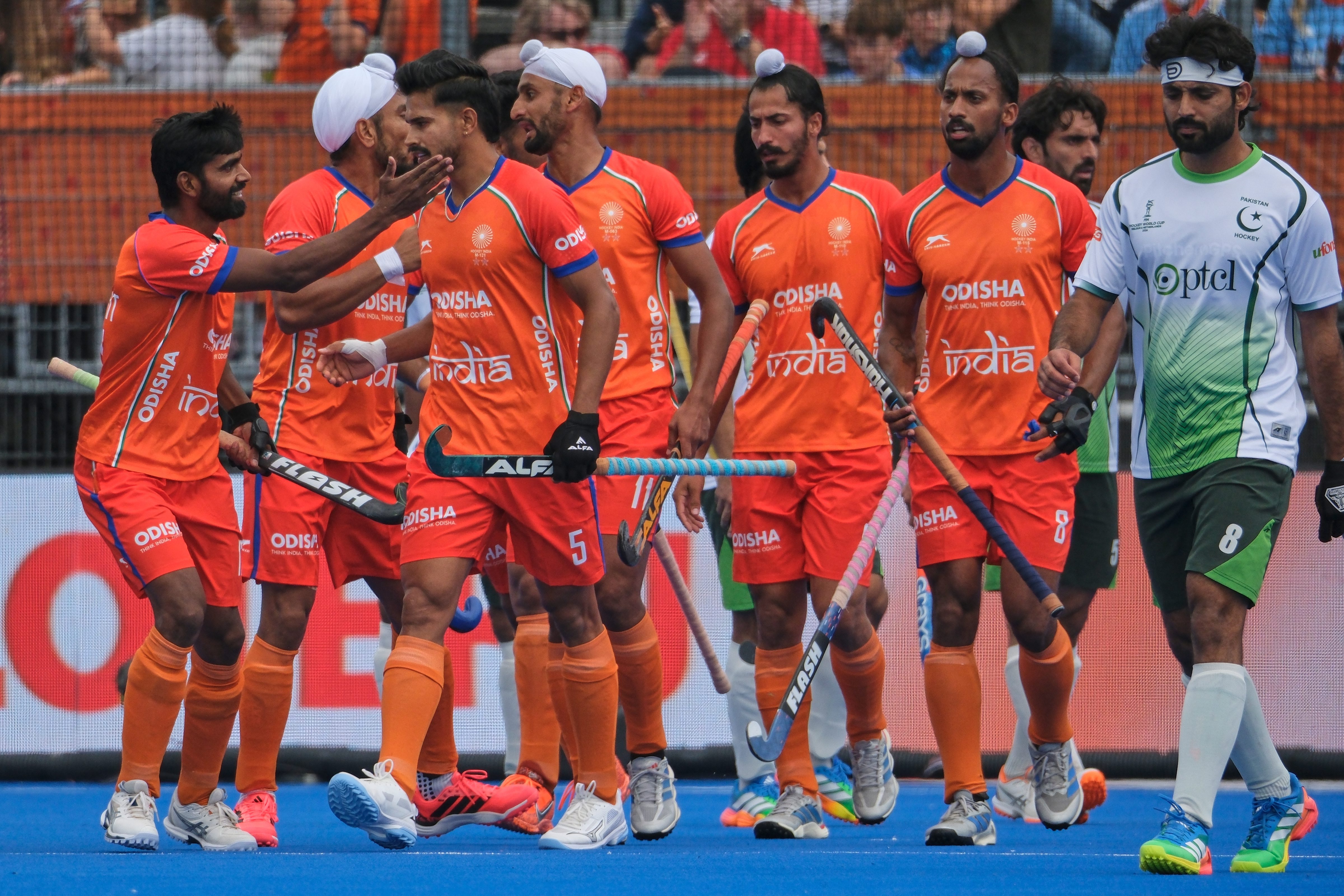 India defeat Pakistan 5-3 to advance at Hockey World Cup 2026