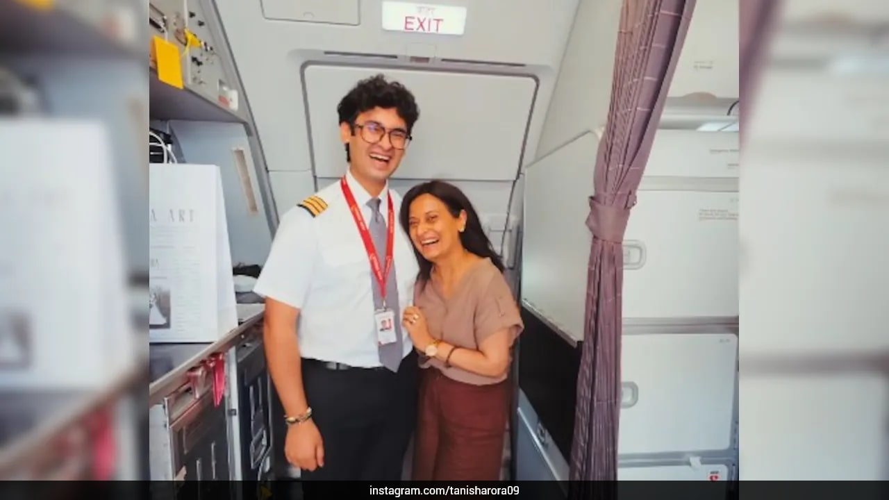 "My Favourite Passenger Forever": Pilot Flies Mother For The First Time