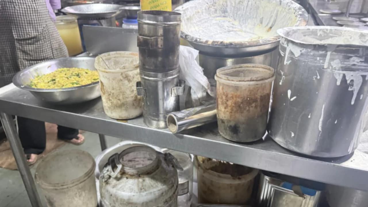 8 Bengaluru Clubs Face Action Over Hygiene Lapses, Cockroach Infestation