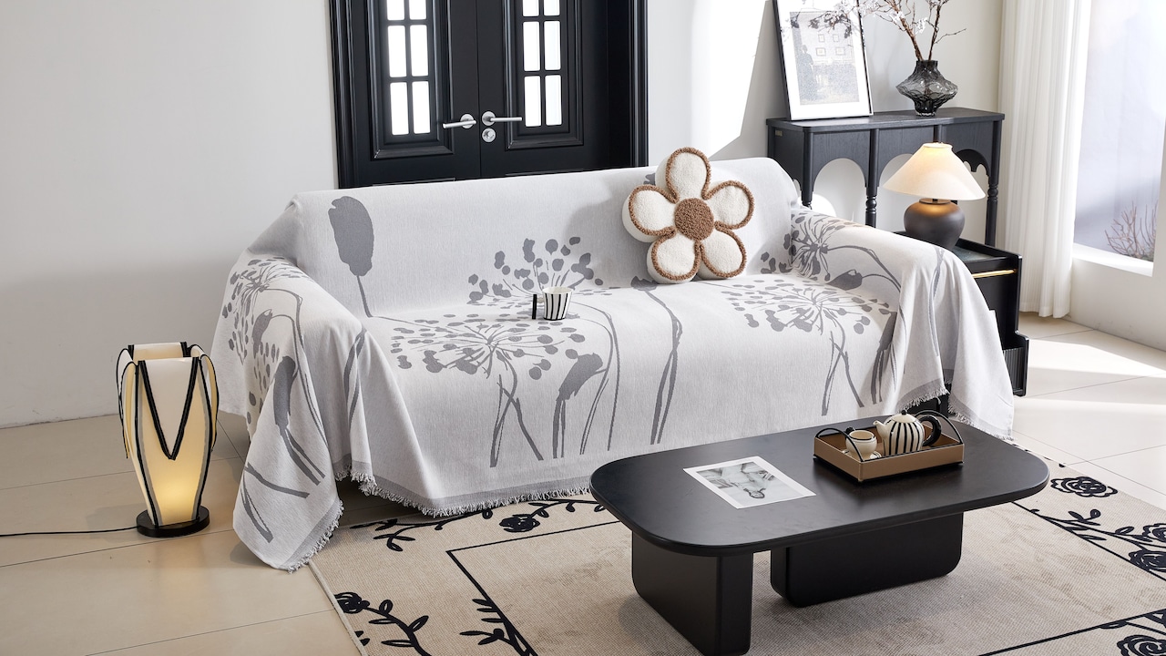 10 Ways To Stop Sofa Covers Slipping On Leather Sofas 10 Ways To Stop Sofa Covers Slipping On Leather Sofas