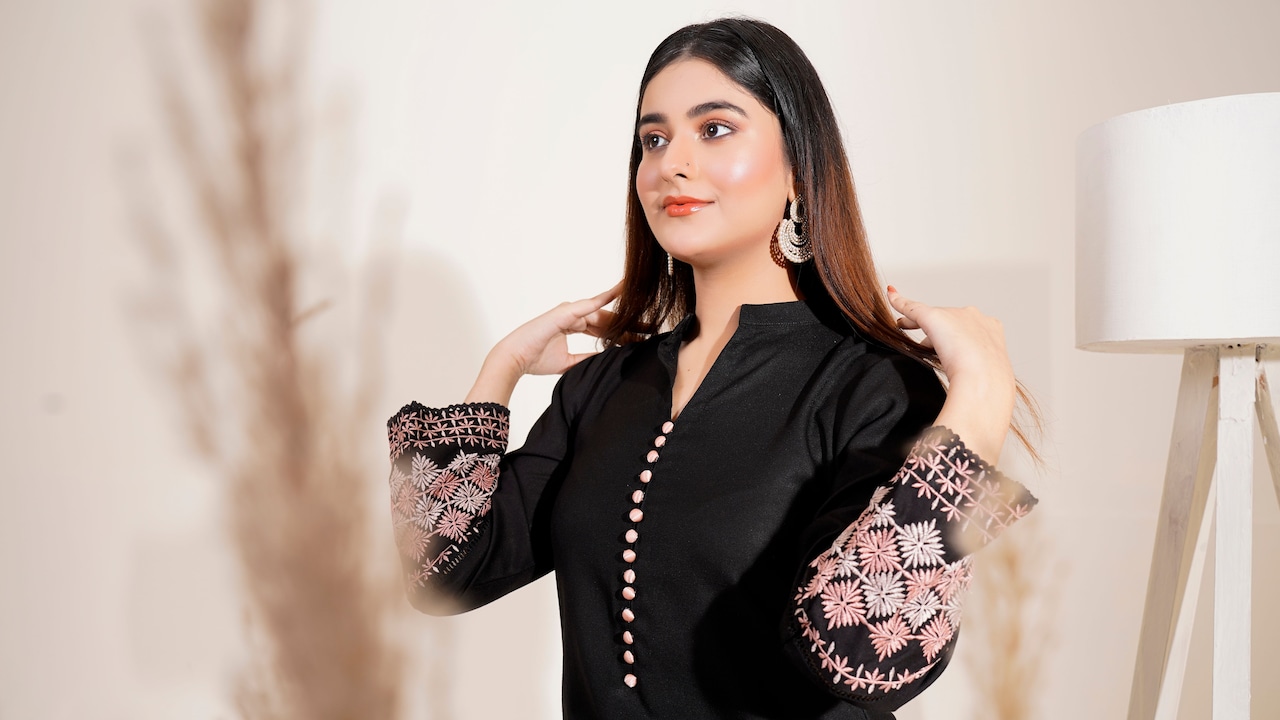 10 Reasons Kurta Necklines Stretch Out After Repeated Washing And How To Preserve Their Shape 10 Reasons Kurta Necklines Stretch Out After Repeated Washing And How To Preserve Their Shape