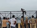 प्रेमिका की बच्ची को अपनी संतान बताकर मांगा हक, चंबल पुल पर चढ़कर दुष्कर्म के आरोपी ने दी आत्महत्या की धमकी