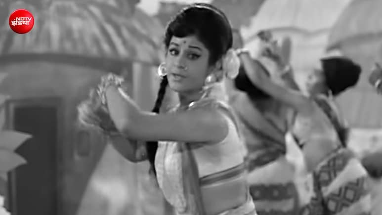 आशा भोसले की आवाज, लोकगीत की मिठास, 58 साल से Gen-Z के मम्मी-पापा का फेवरेट है अरुणा ईरानी का ये गाना