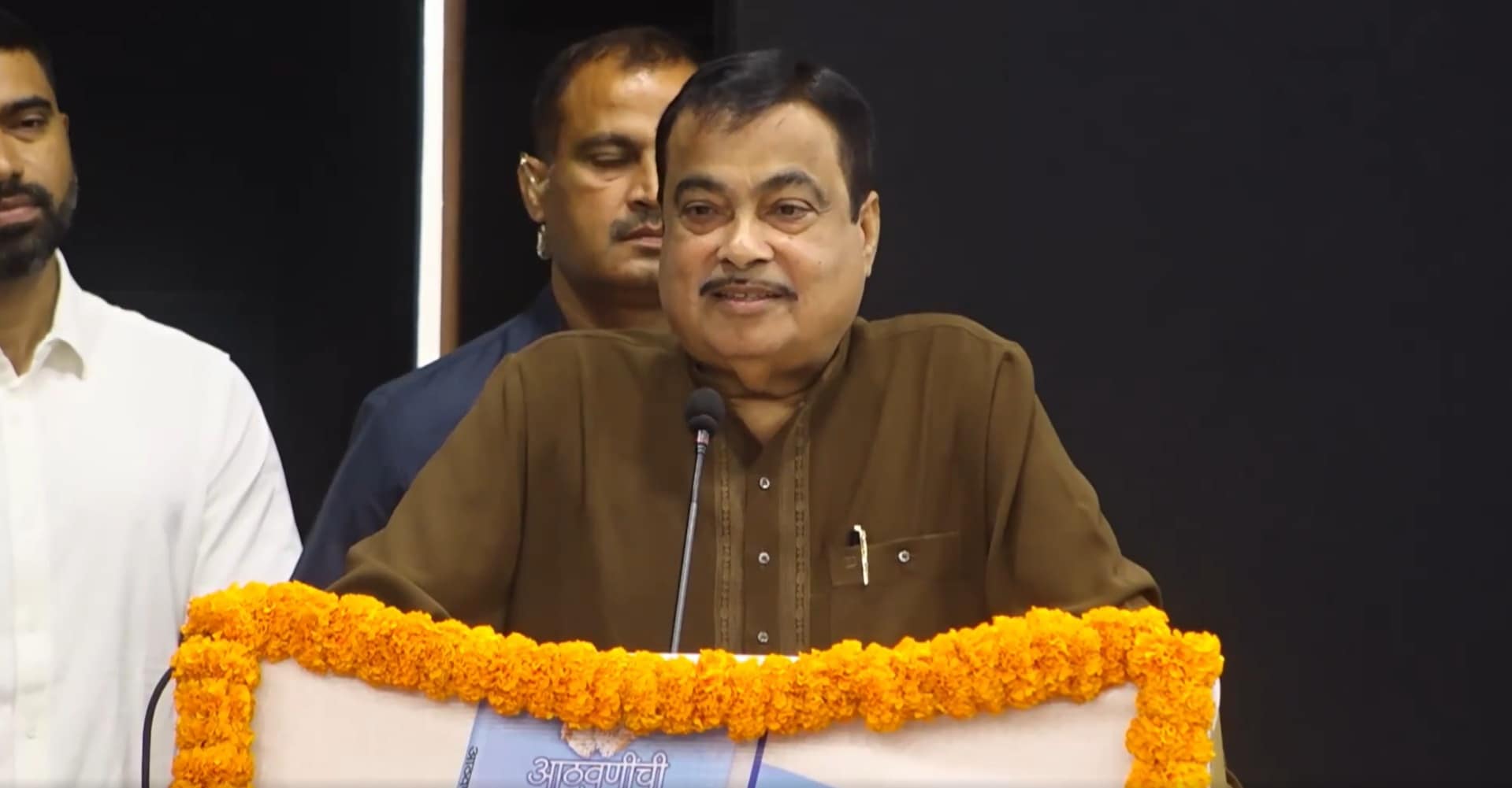 Gadkari Responds to Claims About “Missing Link” on Mumbai–Pune Expressway