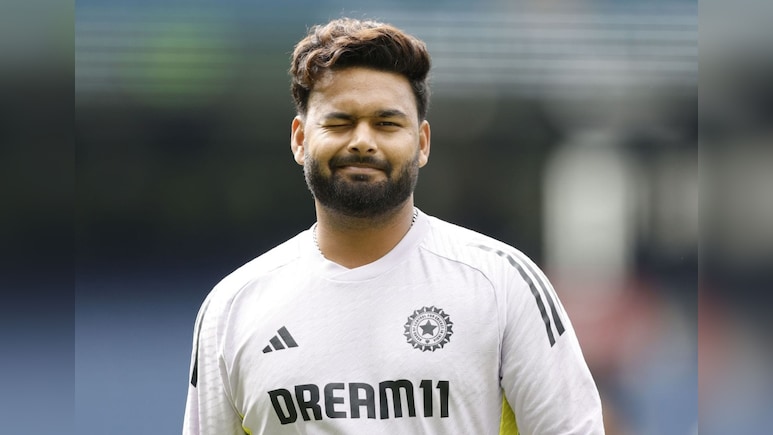नए फिल्डिंग कोच के आते ही ऋषभ पंत का बदला तेवर, पकड़ा सांस रोक देने वाला कैच, VIDEO