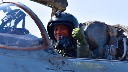 Squadron Leader Bhawana Kanth Is India's 1st Woman Fighter Combat Leader