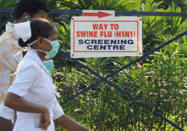 An H1N1 screening centre in India, 2009