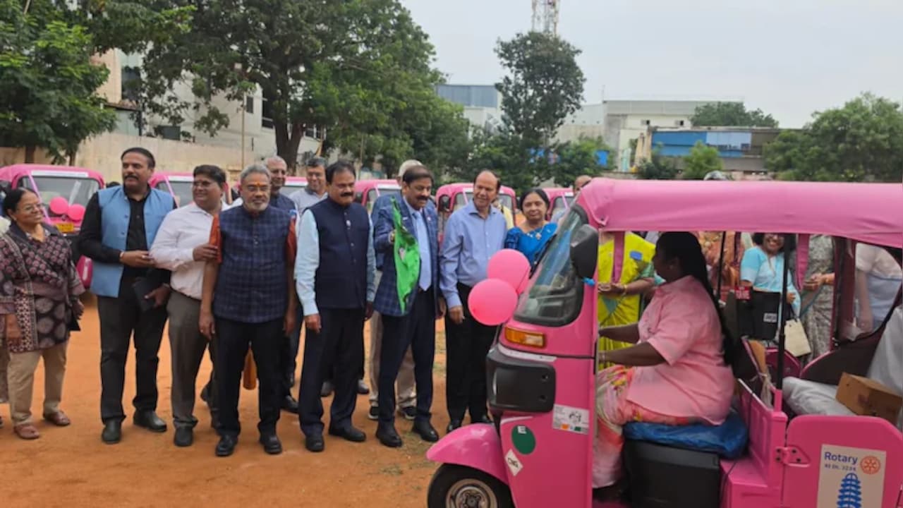 Maharashtra Hikes Pink E-Auto Subsidy To 40% To Boost Women's Employment