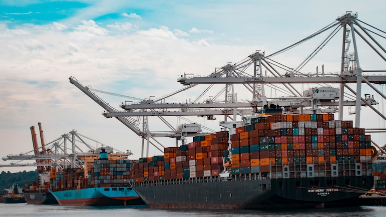 India Green-Lights Inventory-Based E-Commerce Exports With Eye On Global Markets