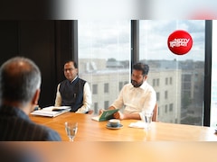 जेडी वेंस और जोहरान ममदानी से मुलाकात के कारण अटका रेवंत रेड्डी का US दौरा; UK गए फिर अमेरिका पर रोक क्यों?