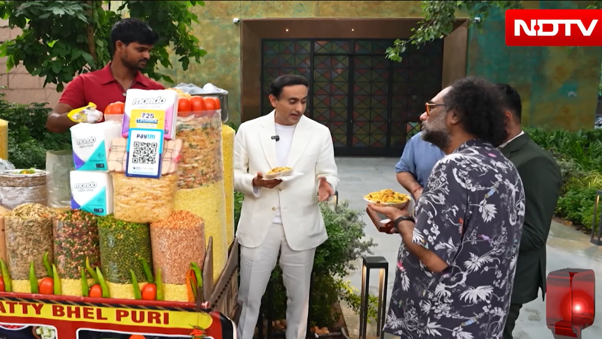 Gaggan Anand Reinvents Jhalmuri - But Can A Jhalmuriwala Spot The Difference?