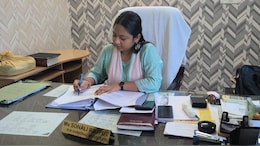 मध्&zwj;य प्रदेश: शासकीय अध&zwj;िकारी-कर्मचार&zwj;ियों के मकानों पर नेताओं का कब्&zwj;जा, दत&zwj;िया SDM एक्&zwj;शन में &nbsp;