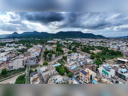 राजस्थान के 25 जिलों में बारिश का अलर्ट, मूसलाधार बरसात से जलसैलाब; स्कूल में फंसे 80 बच्चों का रेस्क्यू