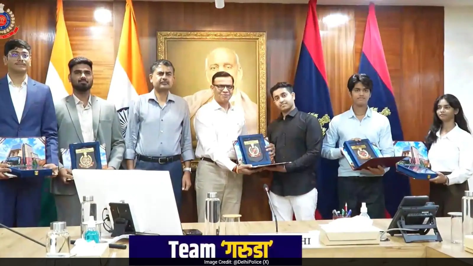 Delhi Police Honours 16 Student Innovators for Tech Solutions