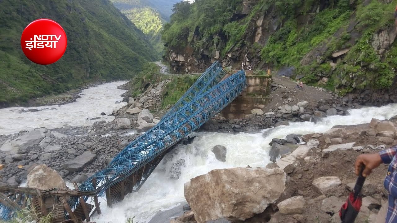 कुलागाड़ में टूटा वैली ब्रिज, दारमा-व्यास-चौदास घाटी का संपर्क कटा; श्रद्धालु और ग्रामीण फंसे