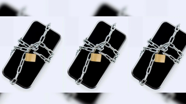 Explainer: मोबाइल से दूरी का नया बाजार, iPod से जंगल रिट्रीट तक, क्यों बढ़ रहा है &lsquo;डिजिटल डिटॉक्स&rsquo; का क्रेज?