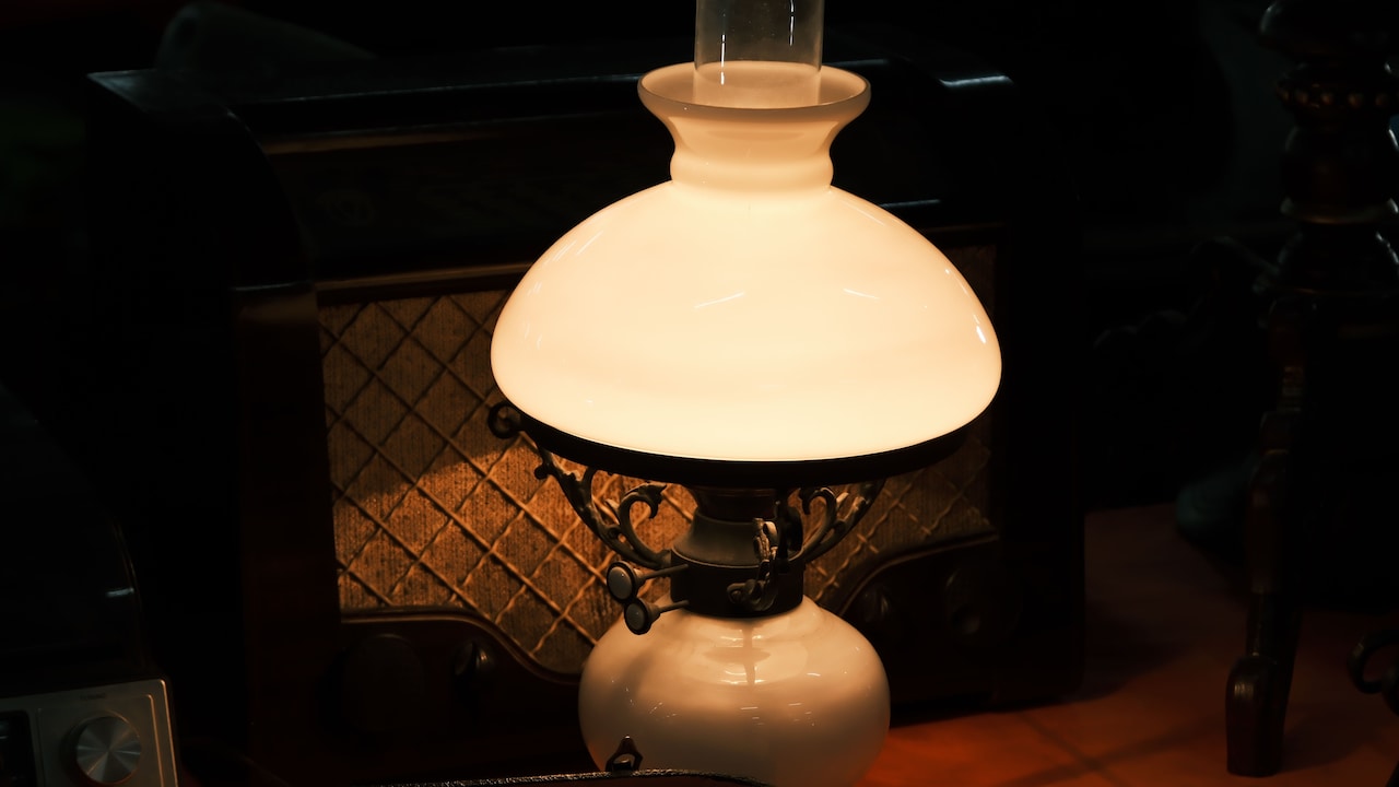 Explore stylish table lamps for an aesthetic room setup