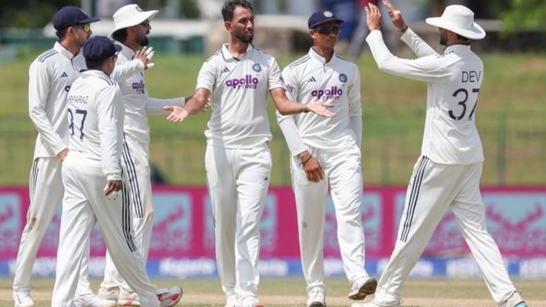 IND vs SL: कप्तान शुभमन गिल का चला दांव, कामिंदु मेंडिस की एक गलती पड़ी भारी, प्रसिद्ध कृष्णा ने बरपाया कहर