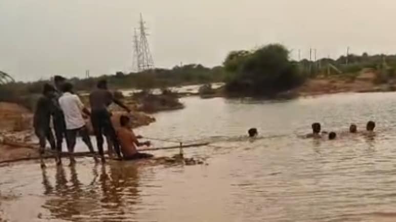 सोमनाथ दर्शन करने गए थे राजस्थान के दोस्त, नदी में नहाते हुए 4 डूबे