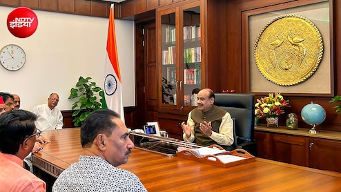 लोकसभा स्पीकर की चाय पार्टी के बायकॉट में भी विपक्ष दोफाड़, DMK ने दिया गच्चा