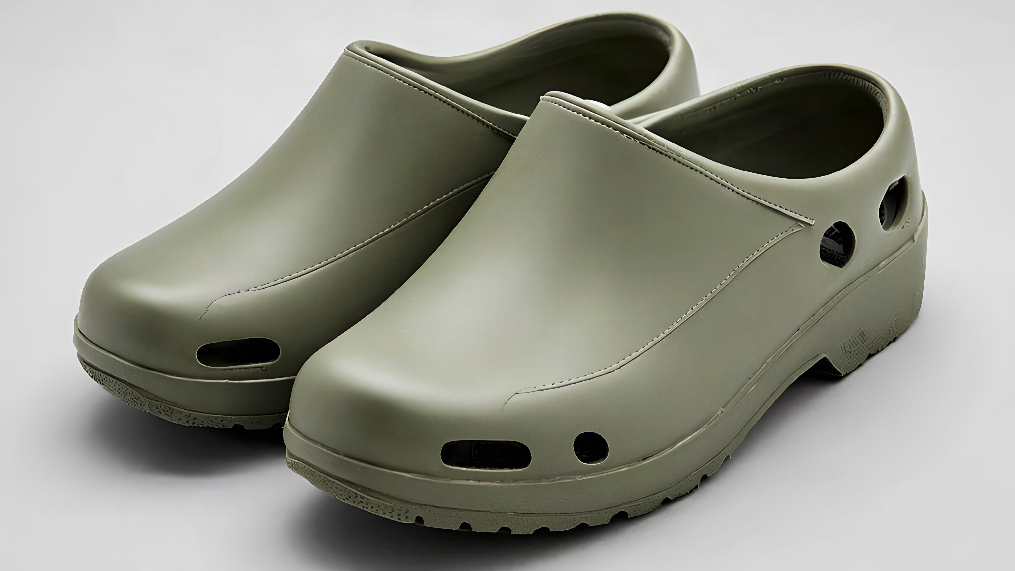 Best Waterproof Crocs And Clogs To Buy This Rainy Season Best Waterproof Crocs And Clogs To Buy This Rainy Season