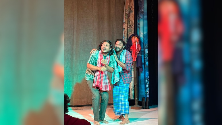 गांवों में नुक्&zwj;कड़ से मायानगरी के राष्&zwj;ट्रीय मंच तक... युवा रंगकर्मी ने ऐसे बढ़ाया अंबिकापुर का मान