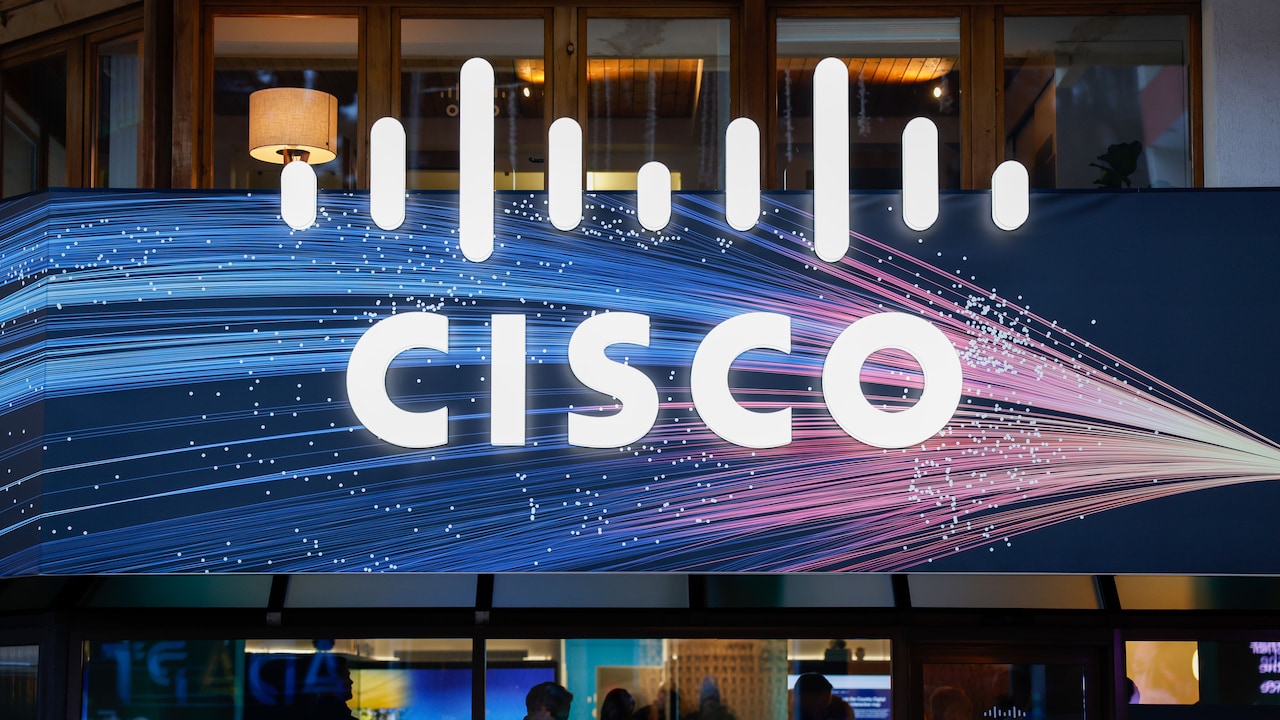 Cisco's AI Outlook Disappoints Investors Seeking Bigger Payoff