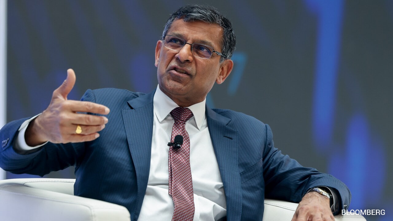 "Don't Think It's A Panic Situation": Ex-RBI Chief Raghuram Rajan On Rupee