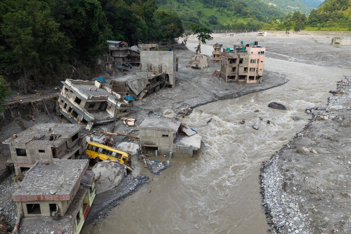 What Happened In The Mountains That Caused Such Devastation In Nepal?
