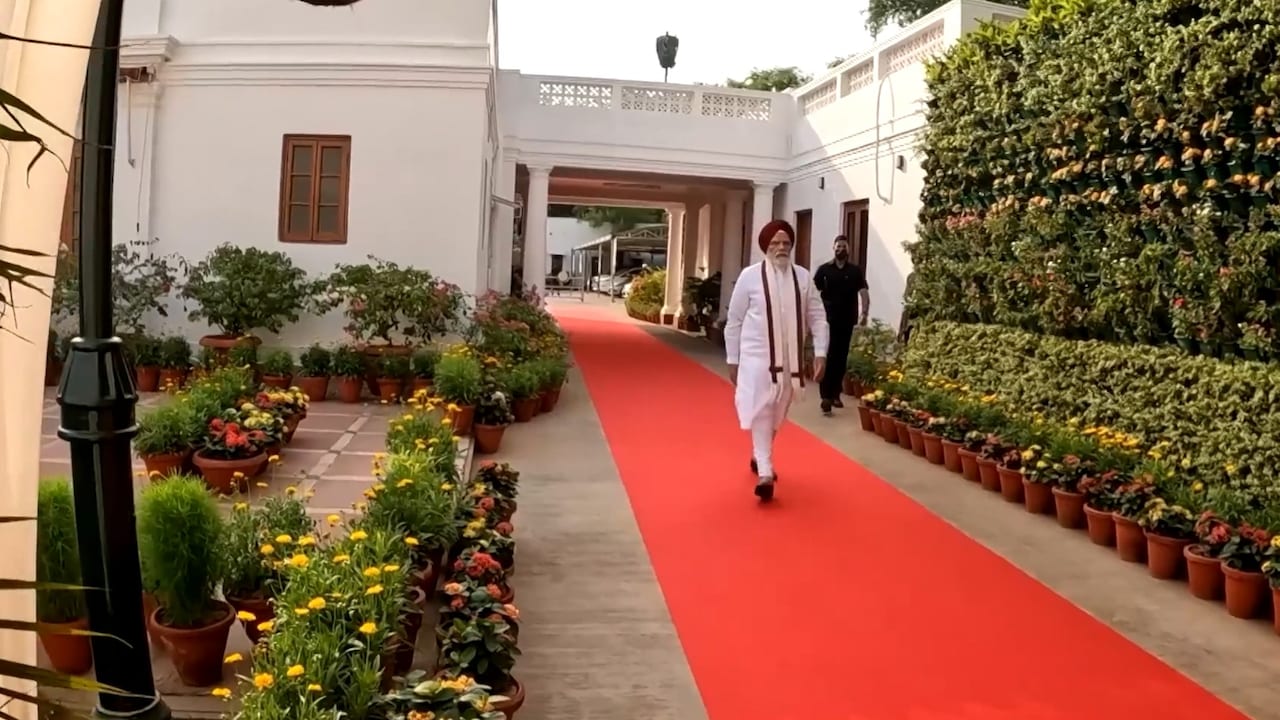 प्रधानमंत्री नरेंद्र मोदी प्रधानमंत्री नरेंद्र मोदी