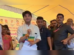 युवक ने मांगा बैंक तो सिंधिया बोले- पहले छोड़ो तंबाकू, फिर दिलवाऊंगा बैंक; मंच से दिलवाई शपथ
