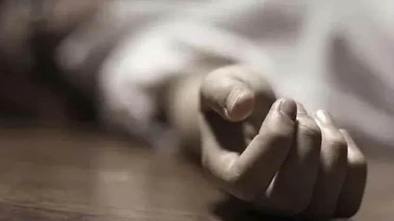 चुप्पी नहीं, संवेदनशील बातचीत जरूरी! आत्महत्या रोकथाम पर बदलें अपना नजरिया
