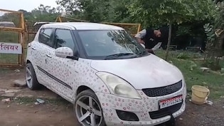 Video: He Got His Girlfriend To Cover His Car In Kisses. Then Cops Arrived