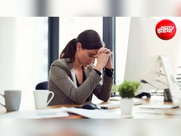 टॉक्सिक वर्कप्लेस में हो गए हैं परेशान? जानिए ऑफिस की नेगेटिविटी से बचकर खुद को पॉजिटिव रखने की टिप्स