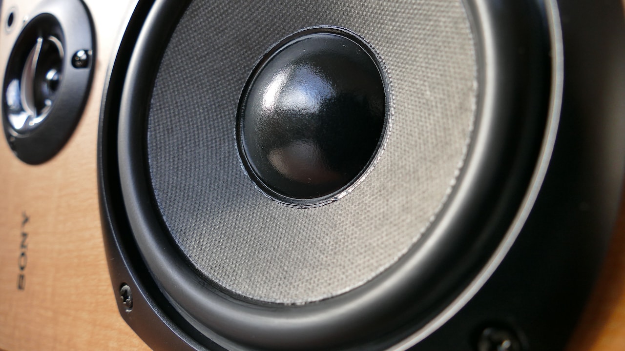 Inspect the phase setting of your woofer before buying a new one Inspect the phase setting of your woofer before buying a new one