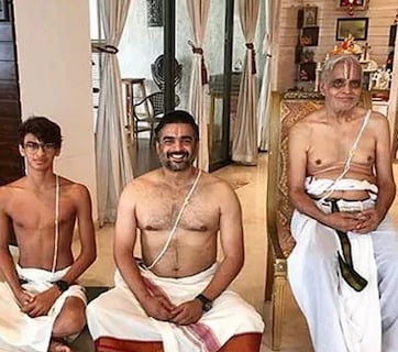 सलमान, शाहरुख नहीं, इस 56 साल के एक्टर की दीवानी हैं महिलाएं, सोशल मीडिया पर फ्लॉन्ट की बॉडी, नाराज पत्नी ने जमकर लगाई क्लास