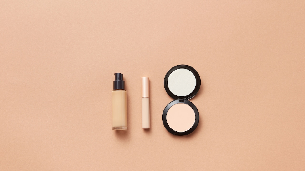 Why Does Foundation Separate? 10 Common Makeup Myths Explained